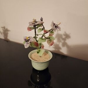 Elegant Floral Arrangement in Green Pot